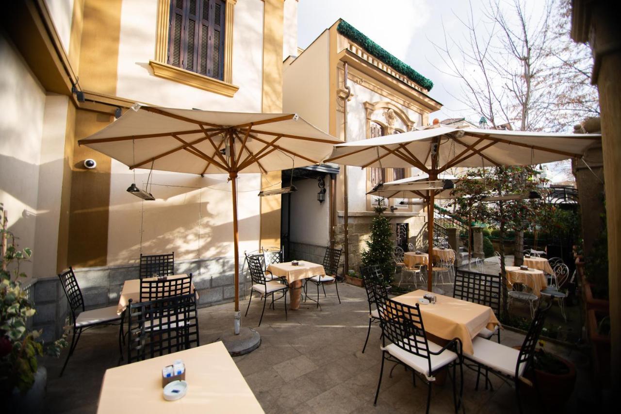 Vila Ebel Hotel Pool & Spa Korce Exterior foto